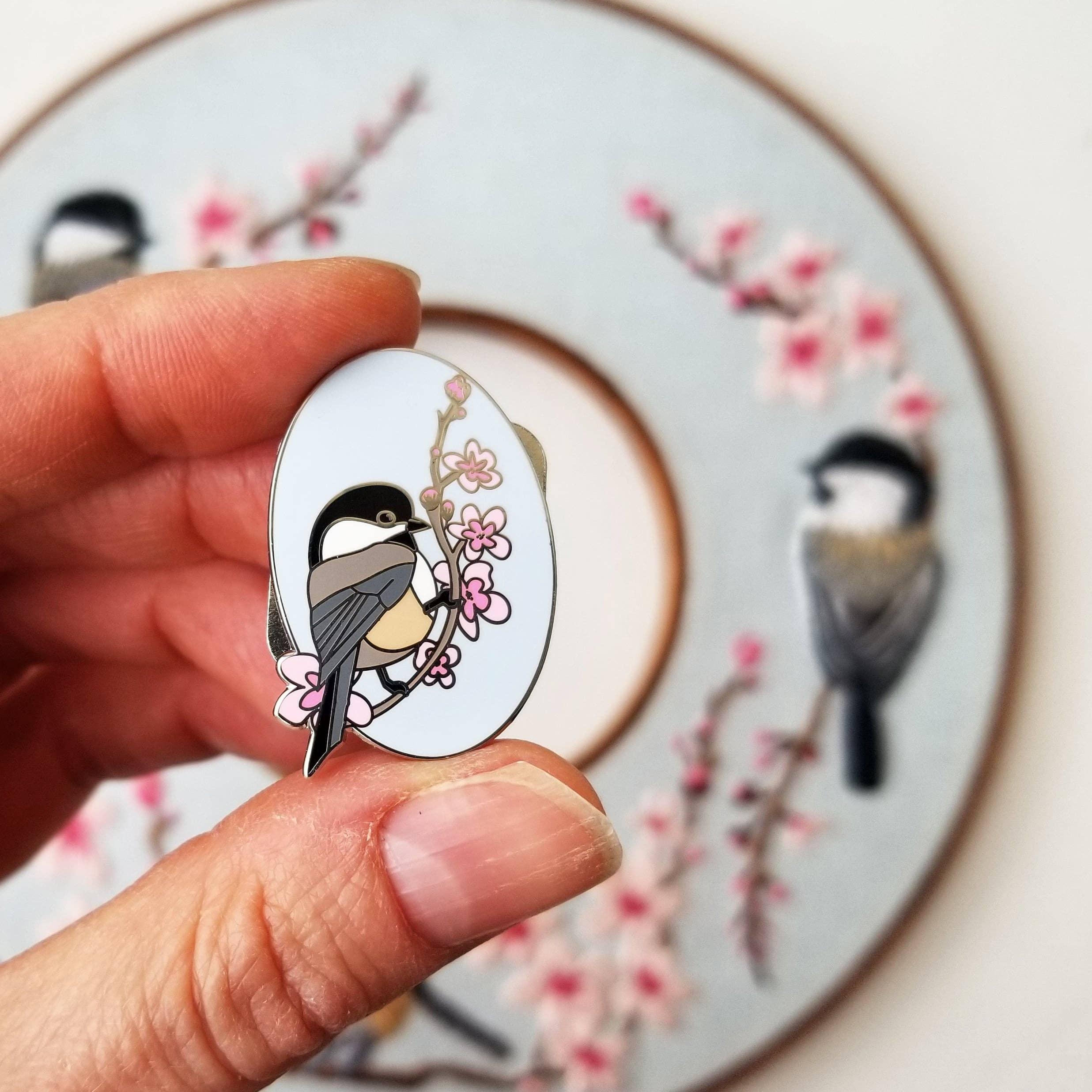 Chickadee Enamel Needle Minder - Handcraft Harbor