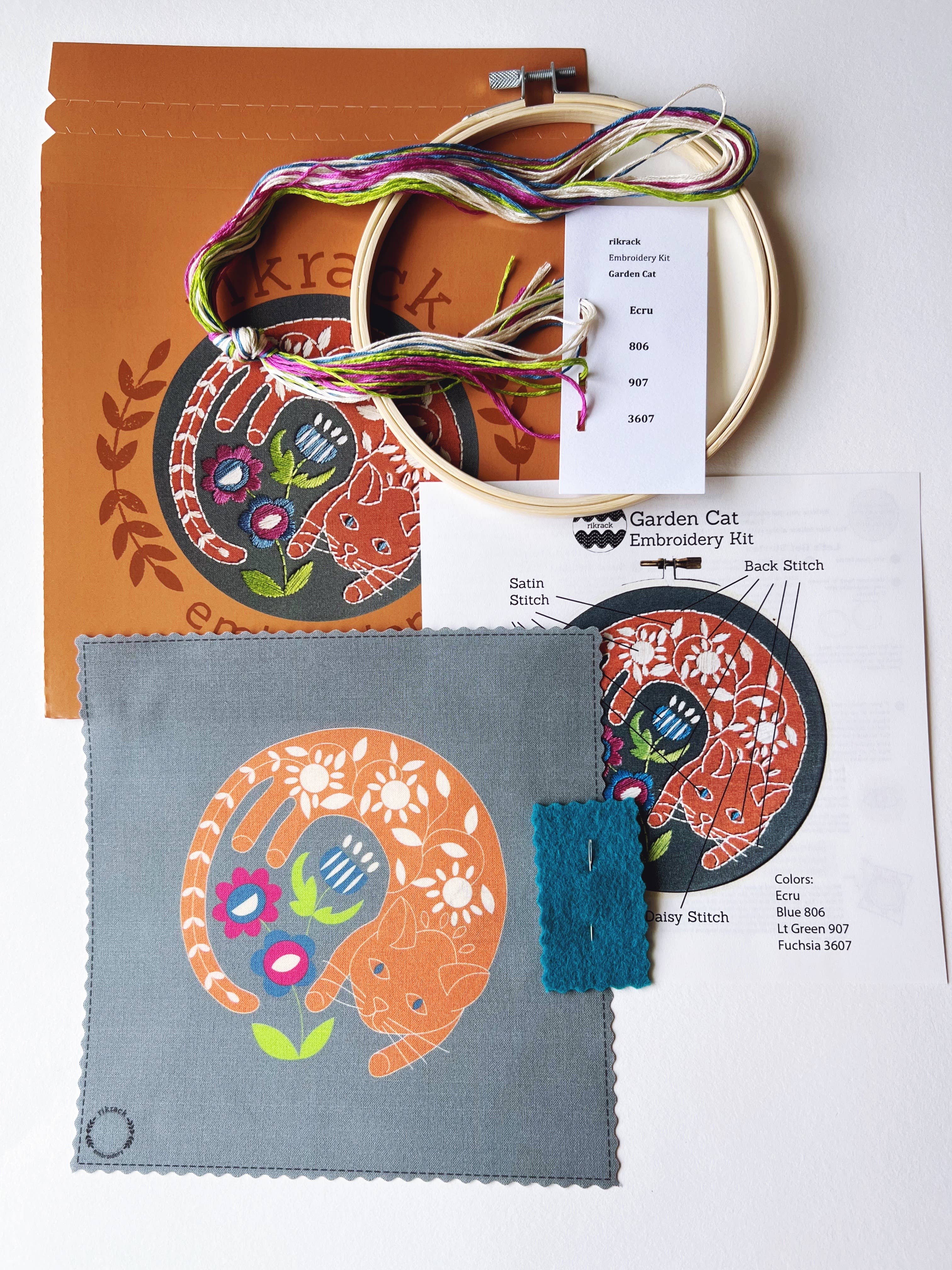 Garden Cat Embroidery Kit - Handcraft Harbor