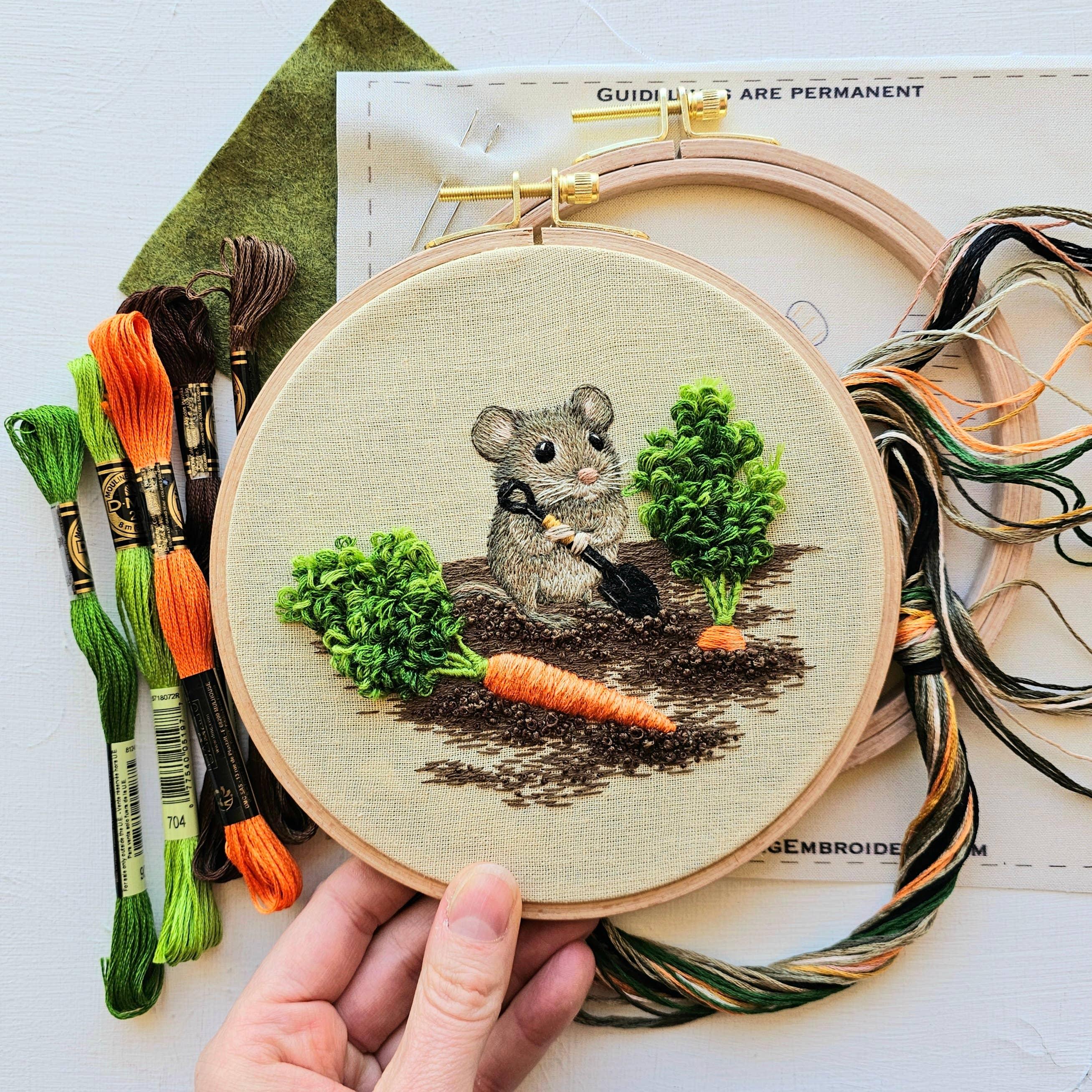 Garden Mouse Embroidery Kit - Handcraft Harbor
