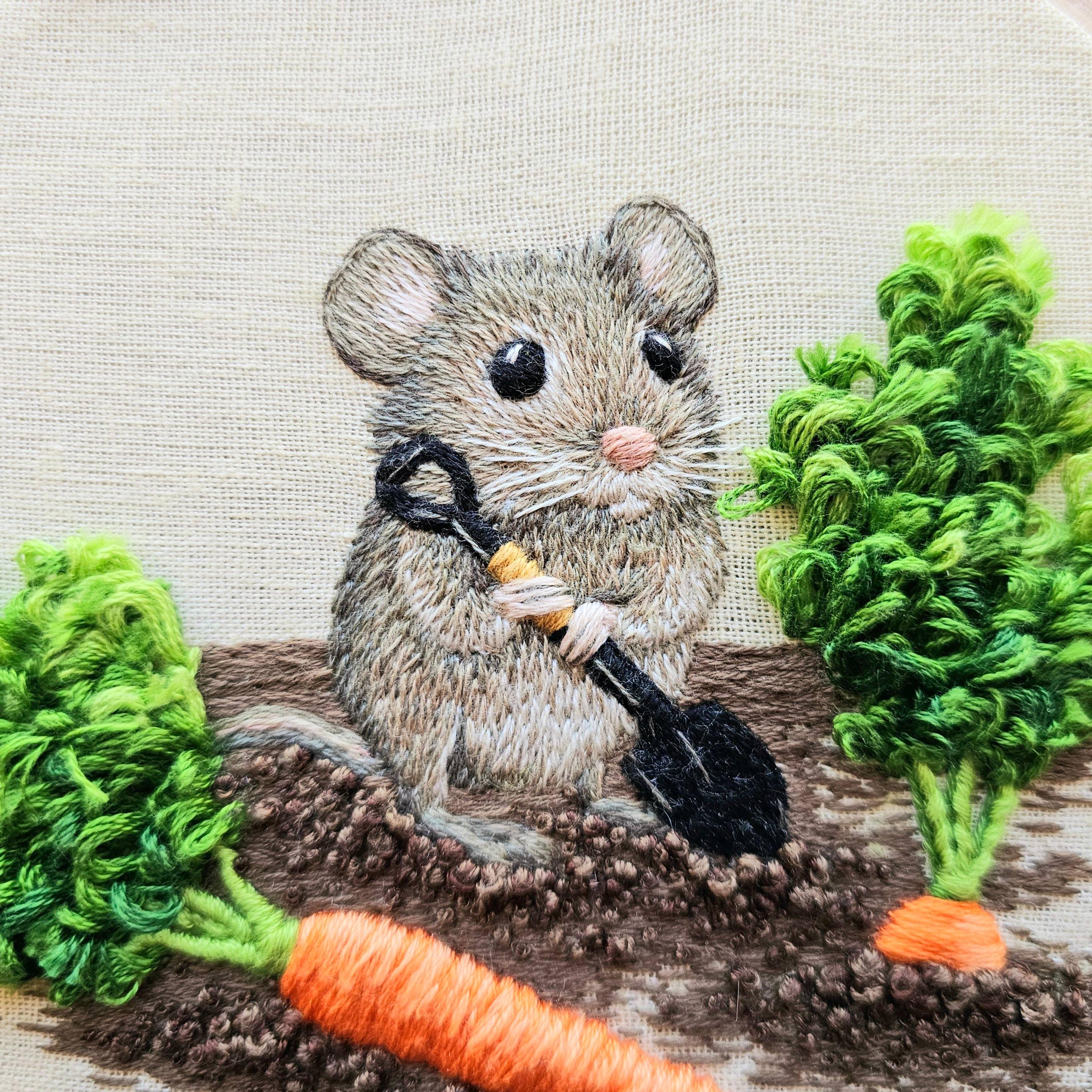 Garden Mouse Embroidery Kit - Handcraft Harbor