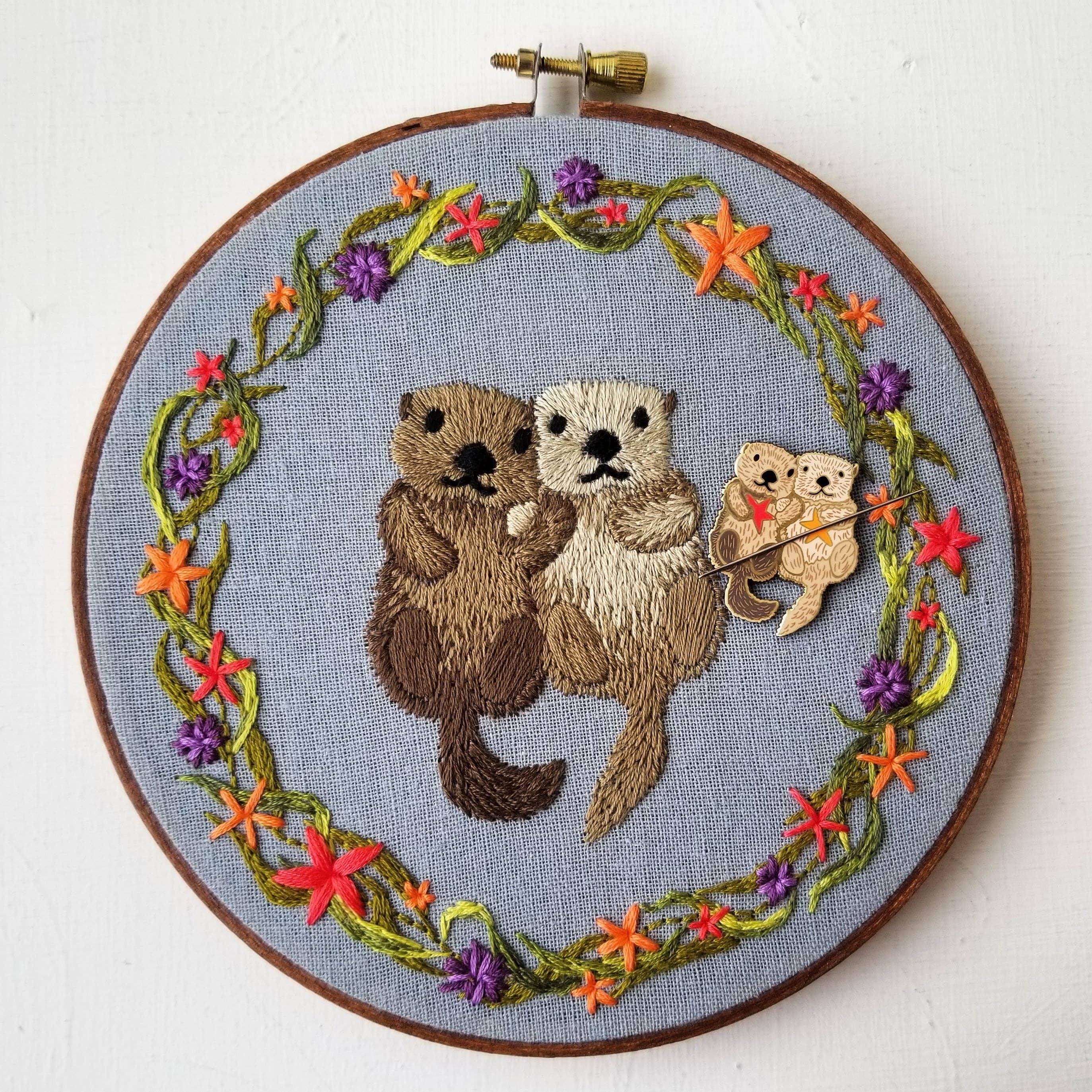 Sea Otters Enamel Needle Minder - Handcraft Harbor