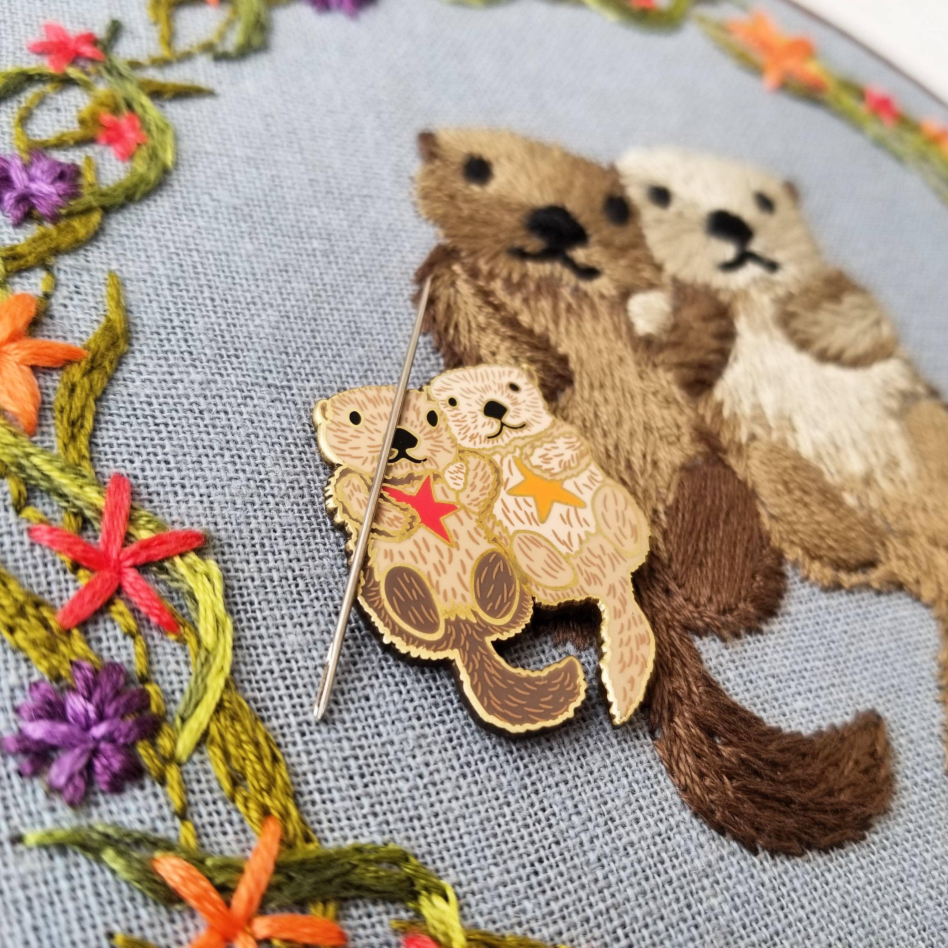 Sea Otters Enamel Needle Minder - Handcraft Harbor