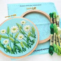 Daisy Field Beginner Embroidery Kit - Handcraft Harbor